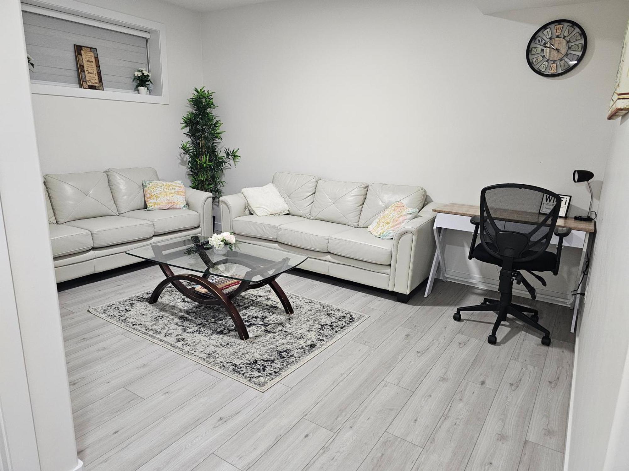 New Built House, Stay In Style Guest Suite, 2Bedroom, 2Bed, 2Bath Едмонтон Екстер'єр фото